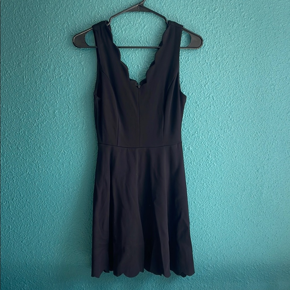 Sleeveless Black Scallop V-Neck Dress